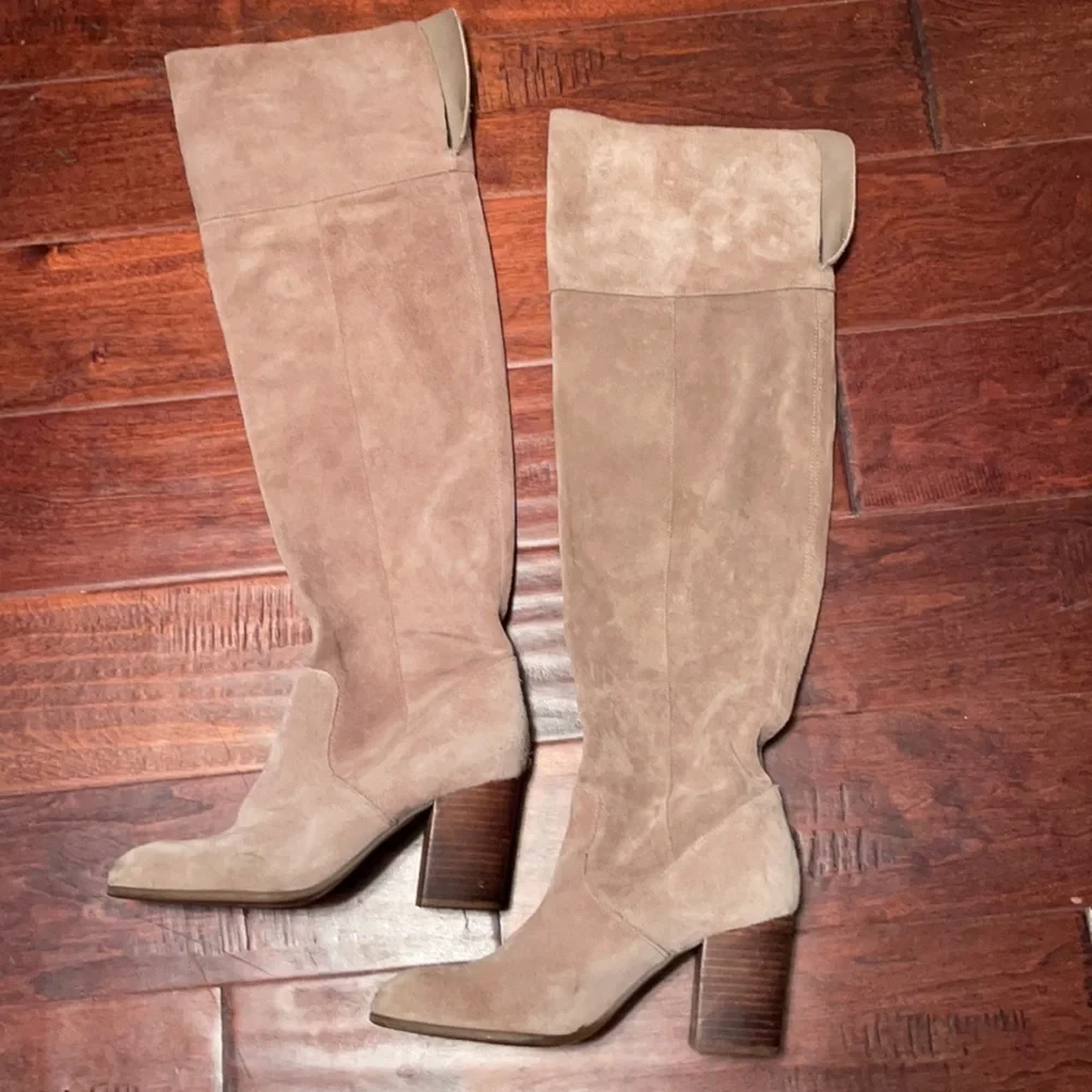 Jessica Simpson tall boots tan/ leather material over the knee style rounded toe